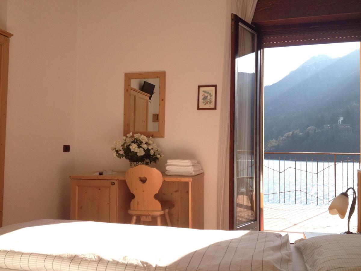 Albergo Mezzolago Εξωτερικό φωτογραφία