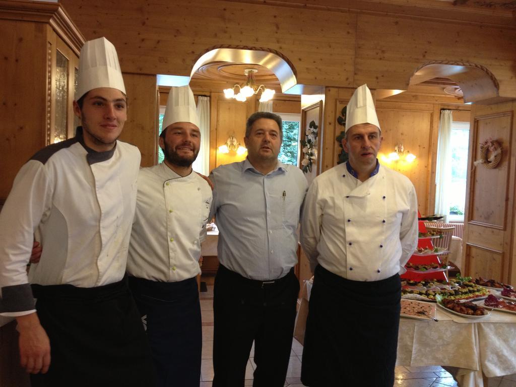 Albergo Mezzolago Εξωτερικό φωτογραφία