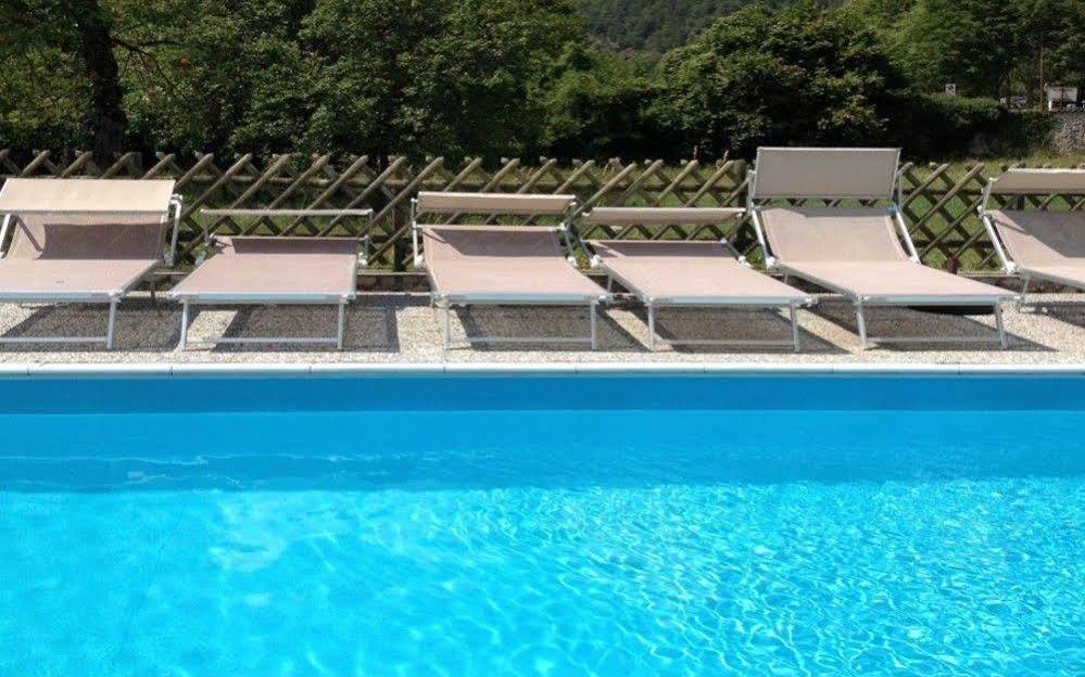 Albergo Mezzolago Εξωτερικό φωτογραφία